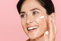 معرفی بهترین کرمهای روشن کننده پوست صورت (ایرانی و خارجی) معرفی بهترین کرمهای روشن کننده پوست صورت (ایرانی و خارجی)