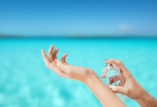 استفاده از عطر در فصل گرم استفاده از عطر در فصل گرم