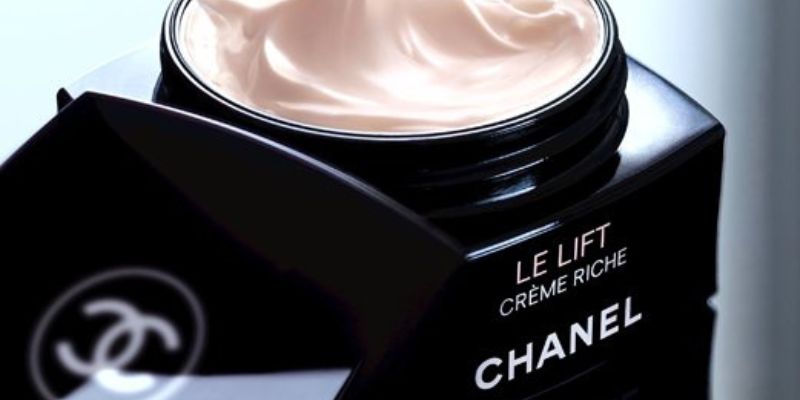 کرم دور چشم لیفتینگ شنل | Chanel Le Lift Creme Yeux